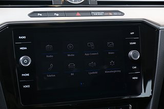 Kombi Volkswagen Passat 16 av 23