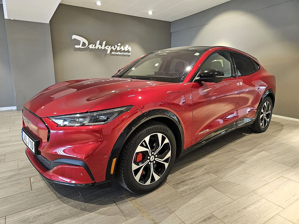 Ford Mustang Mach-E 4,95% Teknik+ Panoramtak