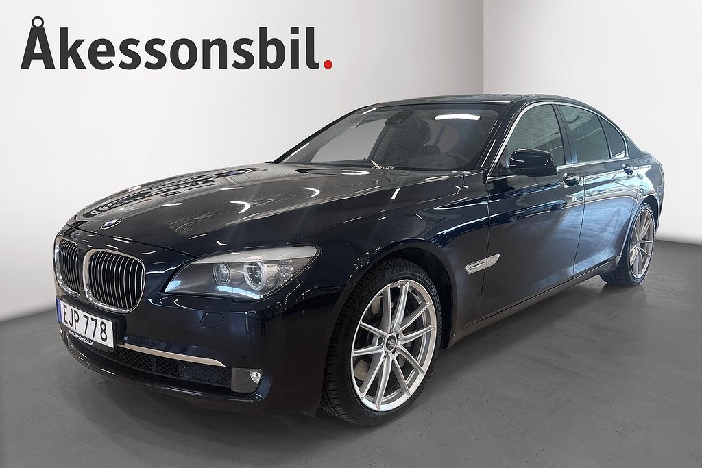 BMW 750 i 4.4 V8 AUT 408hk