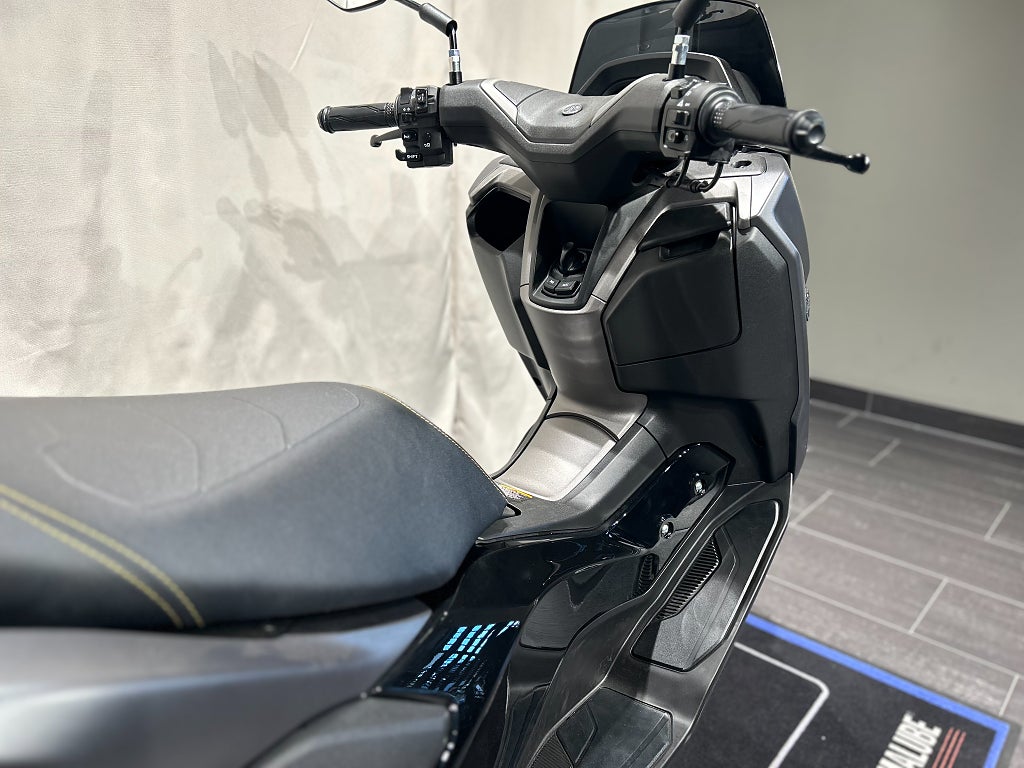 Yamaha N-MAX 155 Tech max/Omgående leverans!