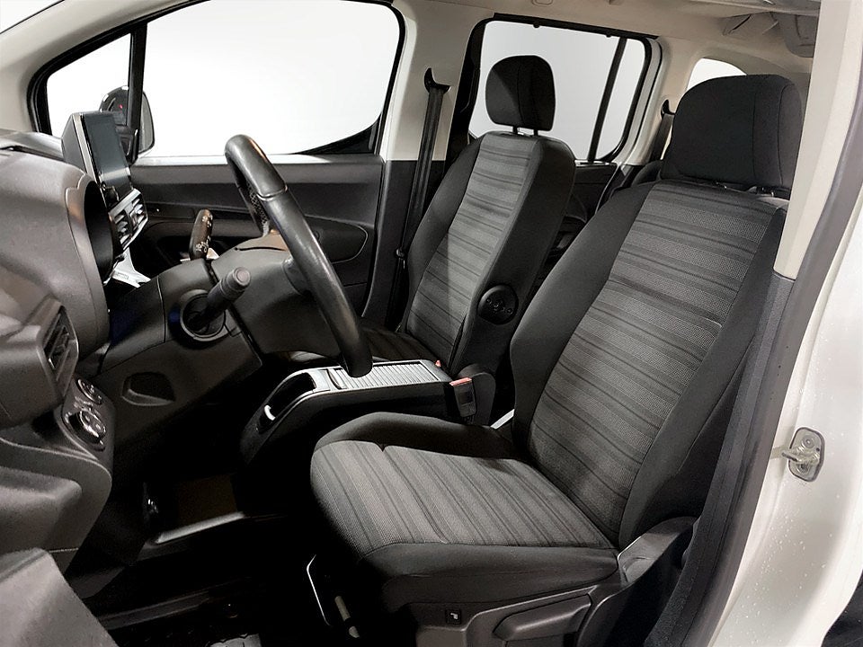 Bild på Opel COMBO-E Life Premium 50kWh 136hk Aut L1 - B-KAMERA, PANO