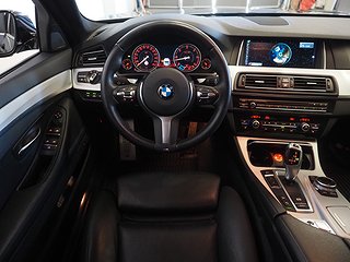 Kombi BMW 530 15 av 27