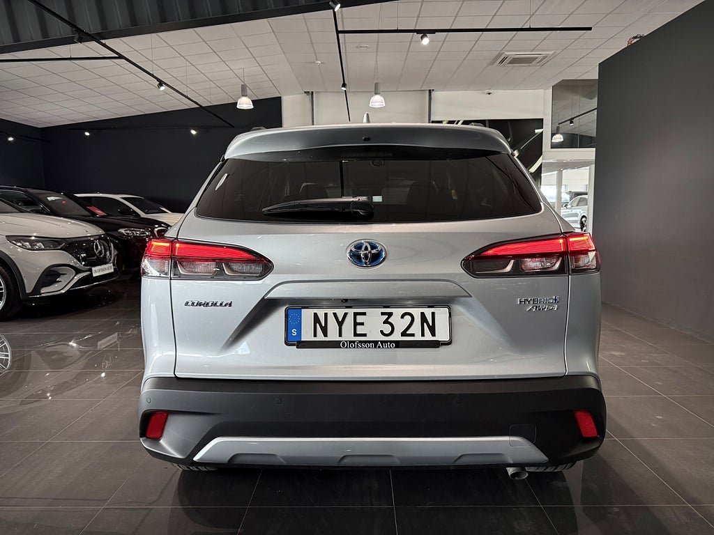 Toyota Corolla Cross Hybrid AWD-i e-CVT Executive Euro 6 - bild 24