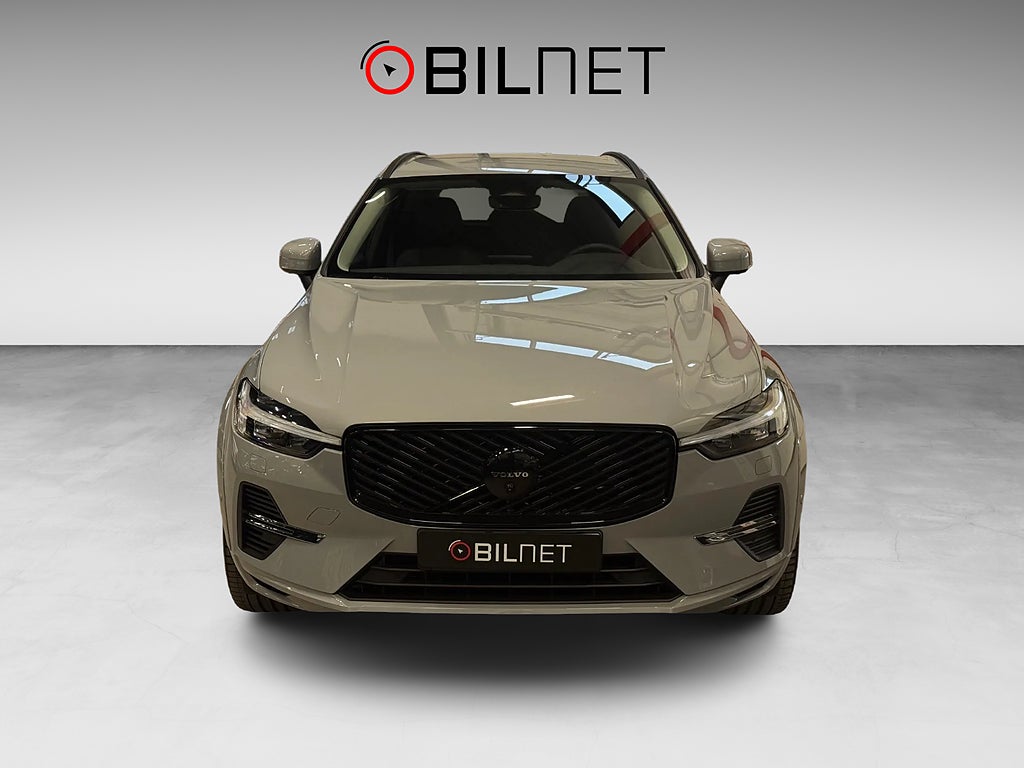 Volvo XC60 Recharge T6 AWD 495mil / 2026 H/K 22" Drag 360 Värmare