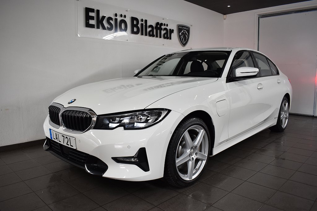 BMW 330e Sedan Plug-in Hybrid Euro 6 /Backkamera/Navi/