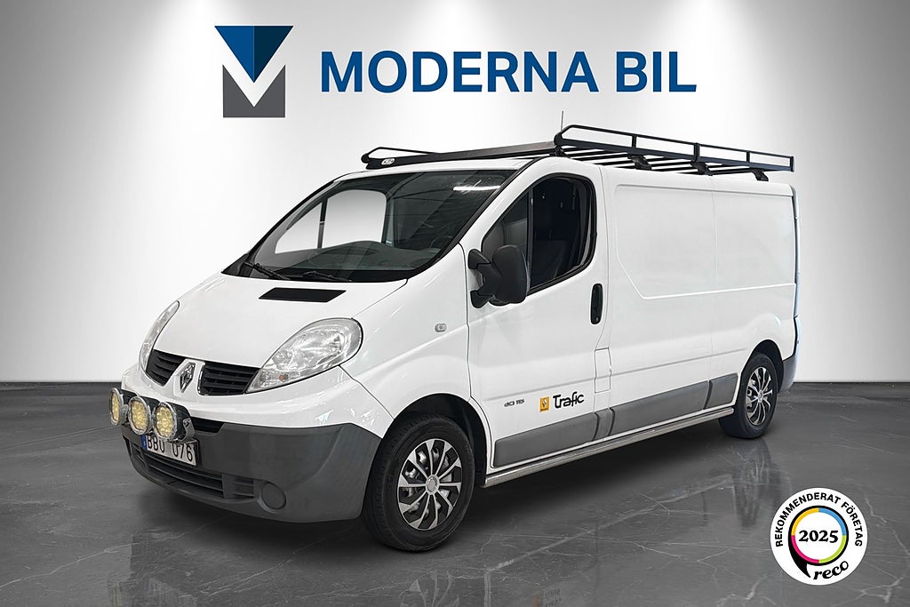 Renault trafic L2H1 Crossbuss Lasthållare Dragkrok 3-sits 114hk