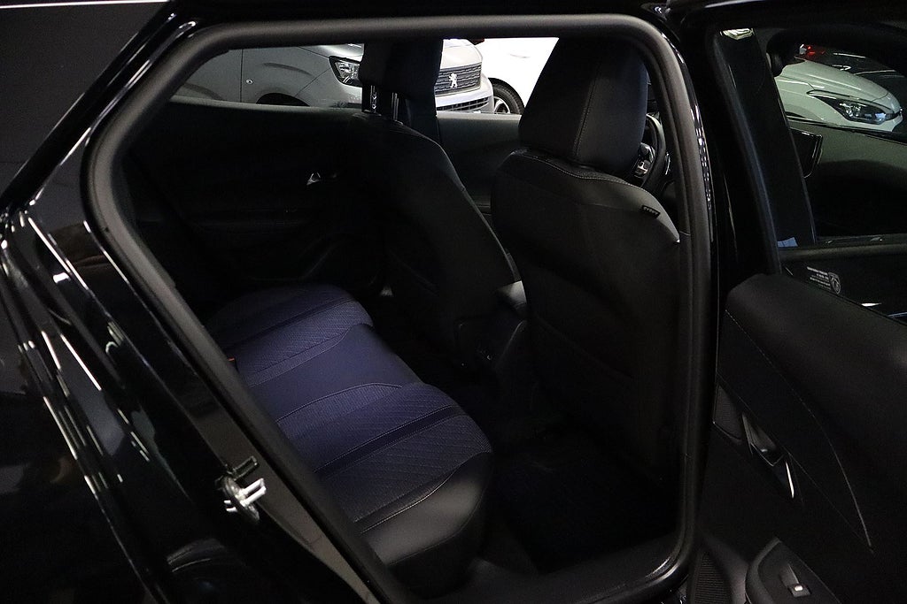 Bild på Peugeot 2008 Allure Pack 1.2 PT 130hk Aut - EN ÄGARE