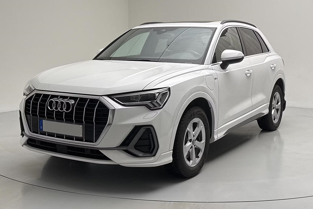 Audi Q3 45 TFSI e S Tronic S Line 245hk