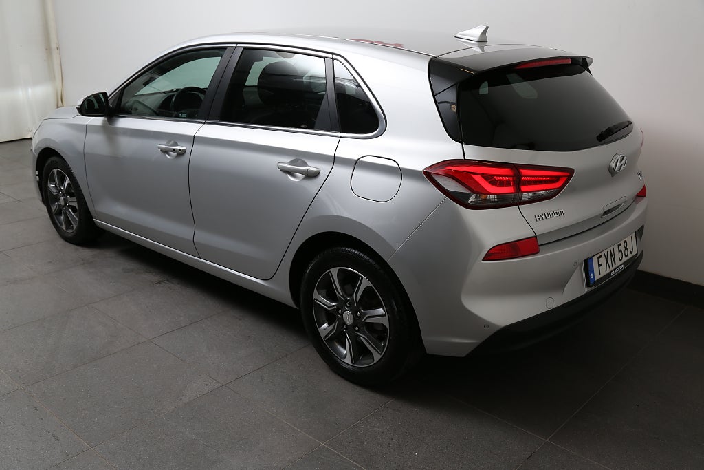 Hyundai i30 1,4 T-GDi 140hk Premium Aut Navi CarPlay Kamera