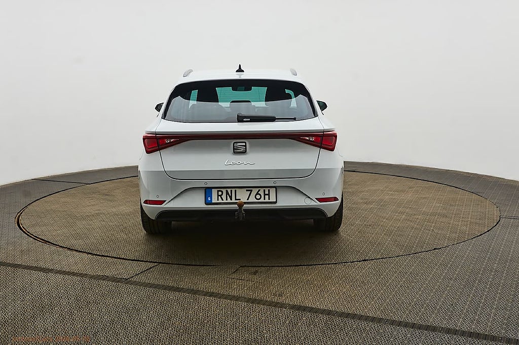 Seat Leon León 1.5 eTSI P-värmare, Drag Teknikpaket, Vision Plus,