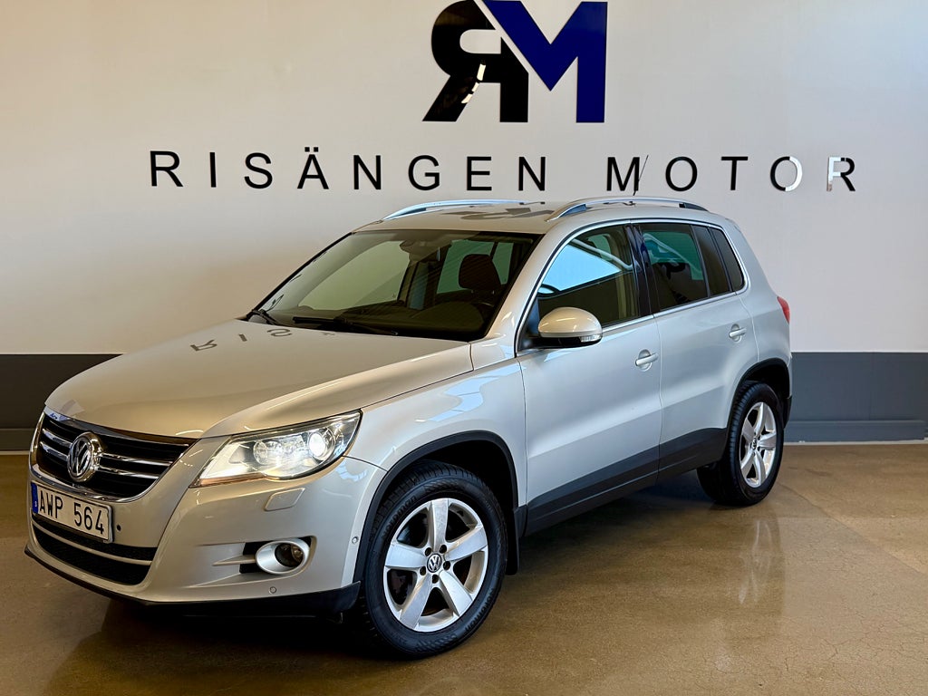 Volkswagen Tiguan 2.0TDI DPF 4Motion TipTronic Sport & Style // Ny Servad