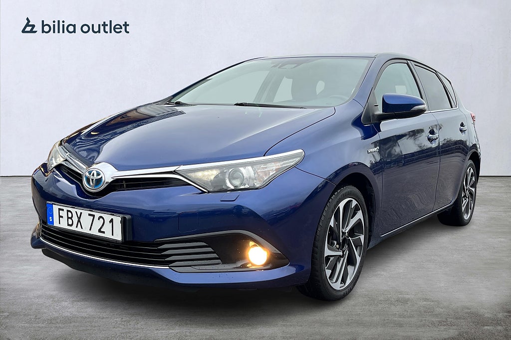 Toyota Auris Hybrid e-CVT Active Plus 136hk Kamera Värmare 3 Brukare