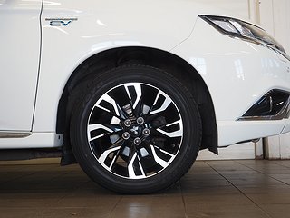 SUV Mitsubishi Outlander 8 av 23