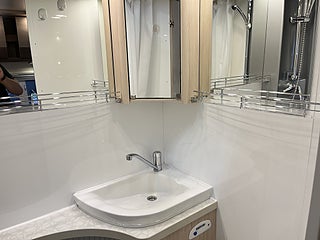 Husbil-halvintegrerad Hobby T70 GQ SIESTA 20 av 25