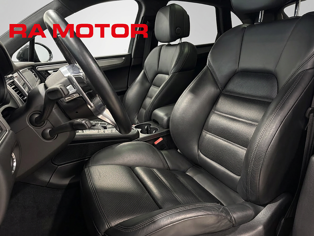 Porsche Macan Turbo 400hk |Sport Chrono|Pano|Bose|PDLS+|Värmare| 2018