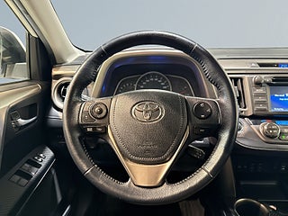 Toyota RAV4 2.0 AWD Edition Feel Kamera Drag Mvärm GPS S/V-hjul – bild 9
