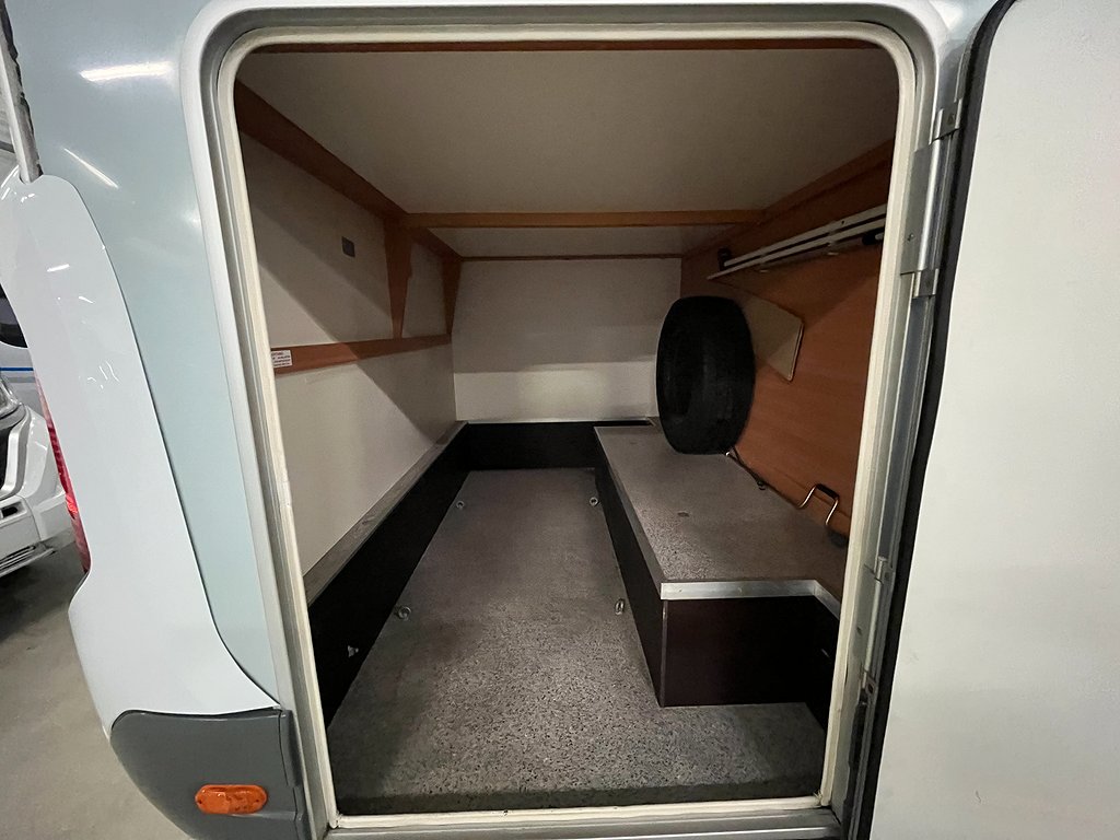 Knaus Sport TR88 / 3500kg / Cykelställ / Markis - Knaus