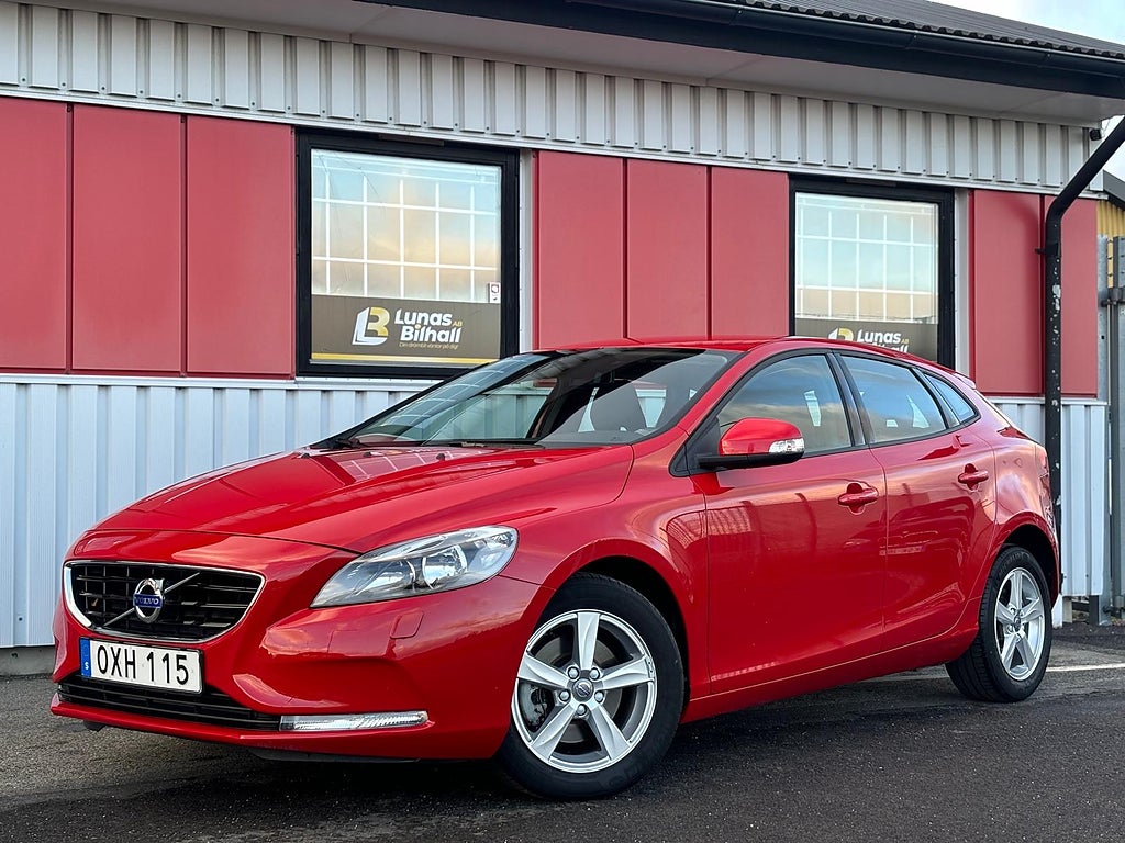 Volvo V40 T2 Kinetic Euro 6/1 Ägare/Låga mil/Fullservad/Sköt
