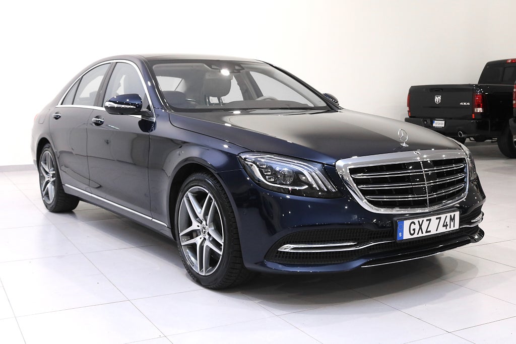 Mercedes-Benz S 560 V8 470 hk / Lågmil / Burmester / Pano / 360 