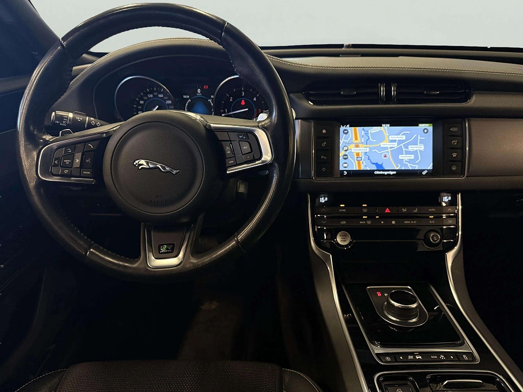 Jaguar XF 20d Sportbrake R-Sport Värmare 1 Ägare - miniatyr 11