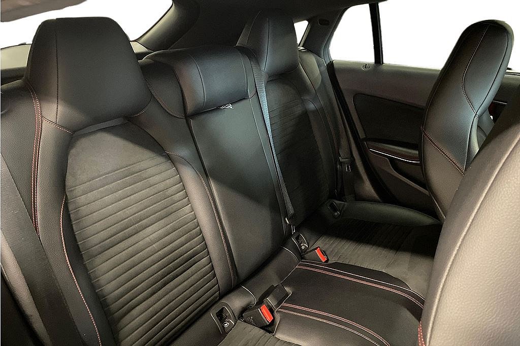 Mercedes-Benz CLA 220 D AMG, Dragkrok, Shooting Brake