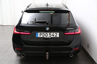 Kombi BMW 330e 7 av 28