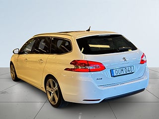 Peugeot 308 sw 1.2 PureTech 130 Allure SoV-Däck/Pano/P-Sens/Värmare – bild 5