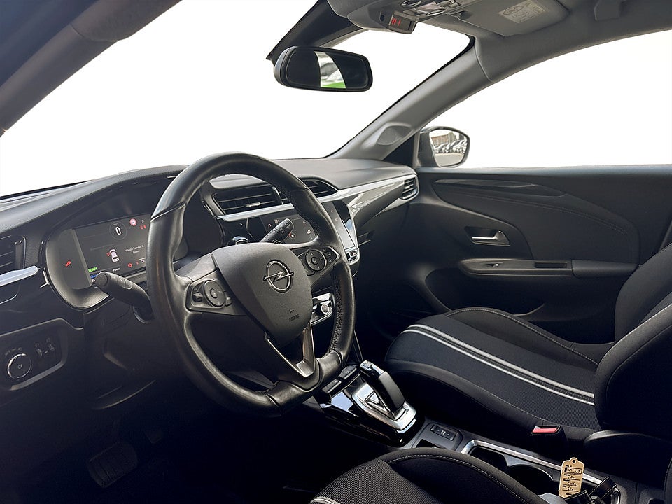 Bild på Opel Corsa D&T 50kWh 136hk Aut B-KAMERA CARPLAY