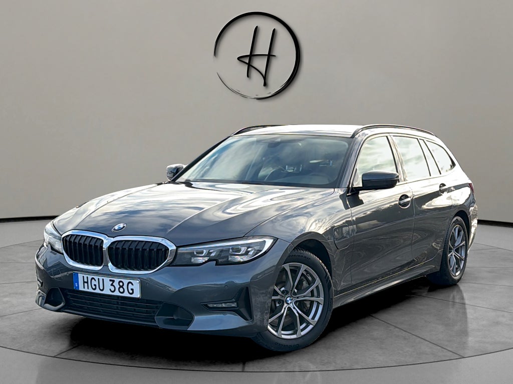 BMW 330e 292hk 1-Ägare Plug in-hybrid GPS Dragkrok LED * SE-UTR