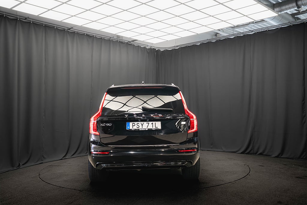 Volvo XC90 Recharge T8 AWD ULTIMATE DARK 7-sits B&W LUFT 22'' MOMS