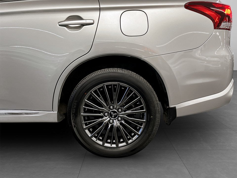 Bild på Mitsubishi Outlander S-Edition PHEV CVT 224hk Aut AWD - B-KAMERA, DRAG