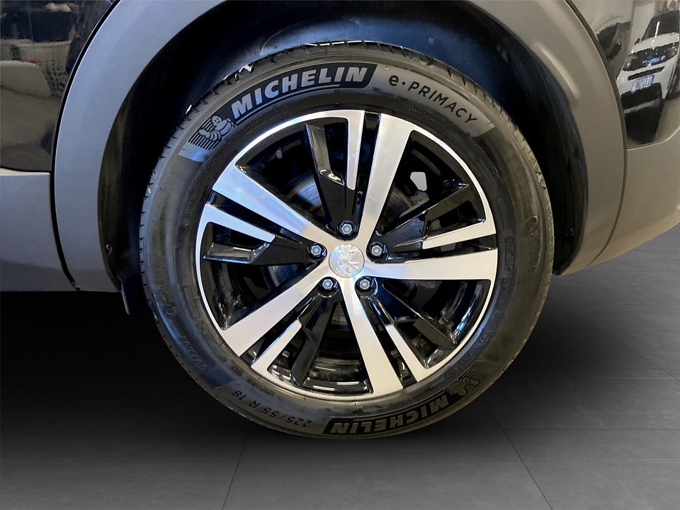 Bild på Peugeot 3008 GT 1.2 PT 130hk Aut B-KAMERA CARPLAY
