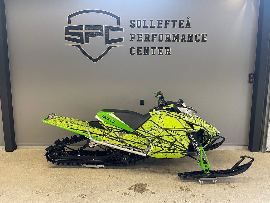 Arctic Cat M 8000 153"