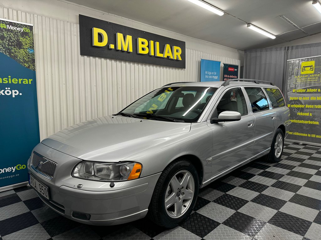 Volvo V70 D5 Kinetic Euro 4/NYBESIKTAD/NYKAMREM