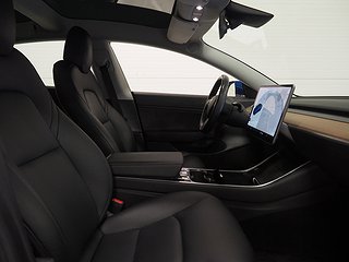 Sedan Tesla Model 3 11 av 19