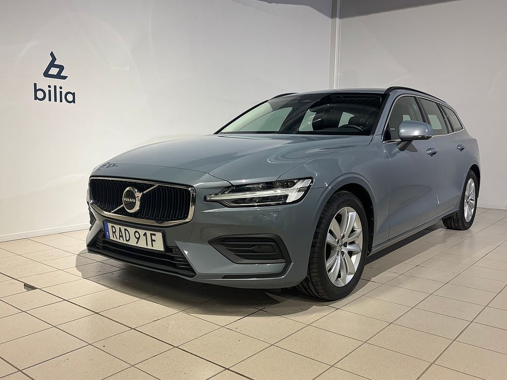 Volvo V60 B3 Bensin Core | Hotellpaket | Parkeringskamera | Parkeringsvärm