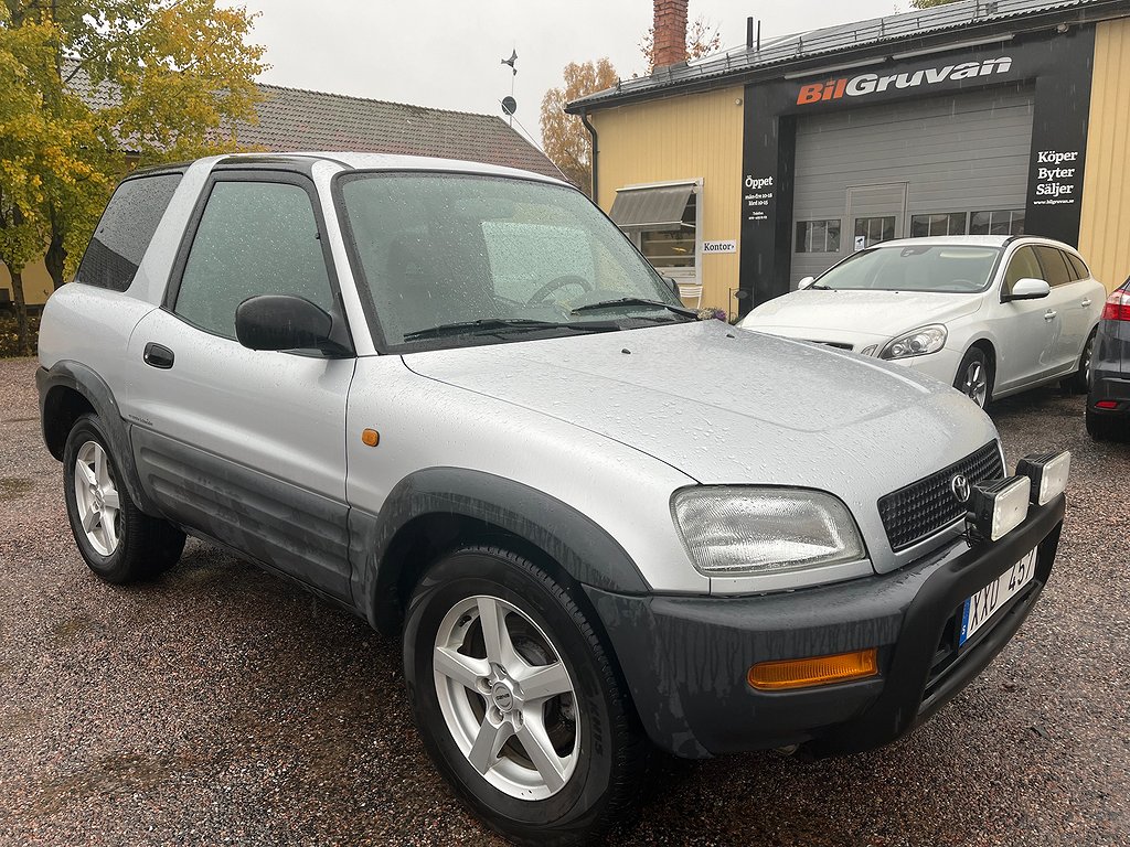 Toyota RAV4 3-dörrar 2.0 4WD Dragkrok/Nybesiktad 