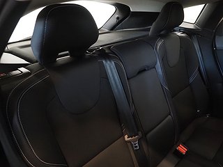 Halvkombi Volvo V40 13 av 22