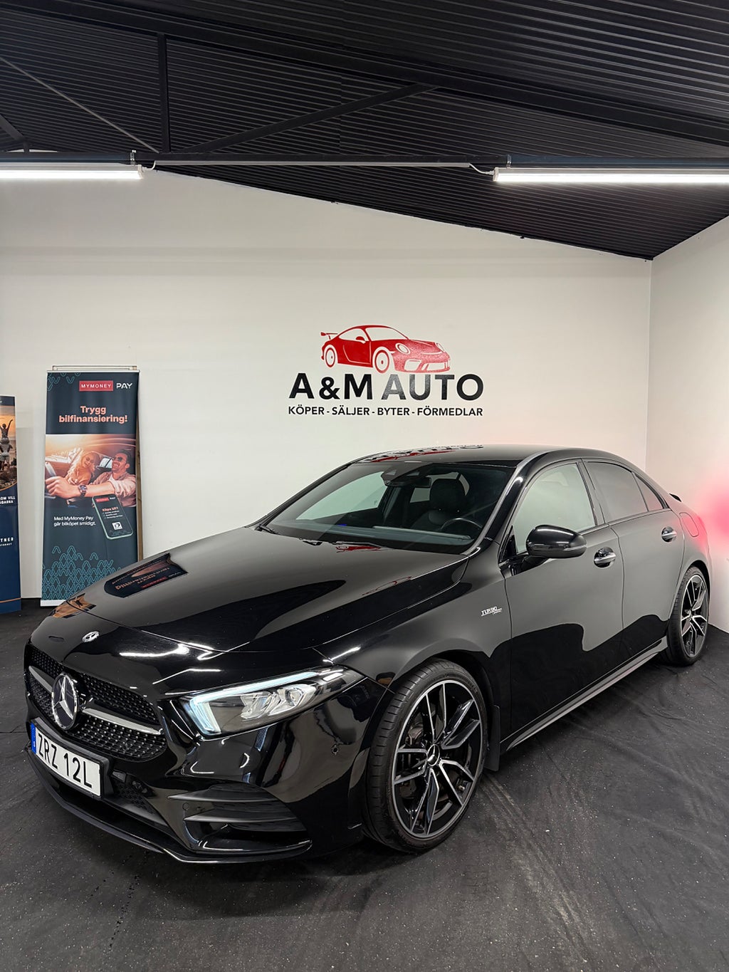 Mercedes-Benz A 220 4MATIC Sedan 7G AMG Line - Kamera / Värmare / Navi