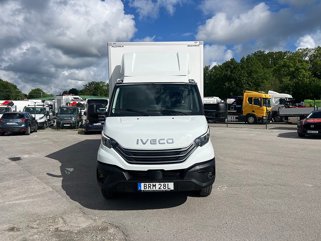 Iveco Daily 72C14G A8 CNG Skåpbil med Z-Lift