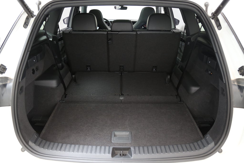 Volkswagen Tayron 2,0 TDI 193hk R-Line 4Motion 7-Sits Värme Drag Leasbar 2025