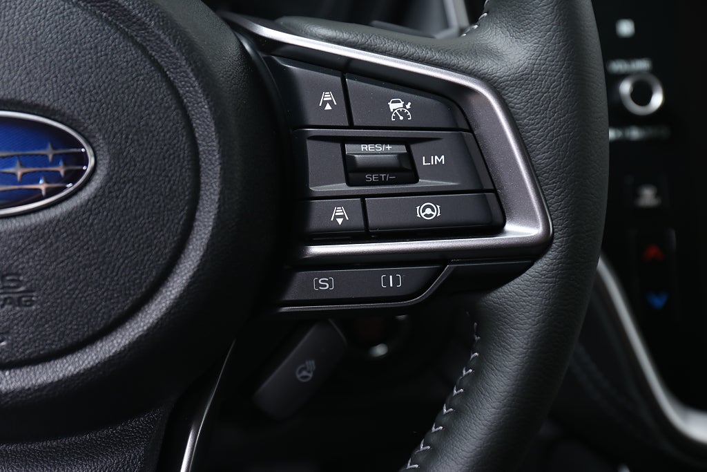 Subaru Outback Limited| 3 fria Service.