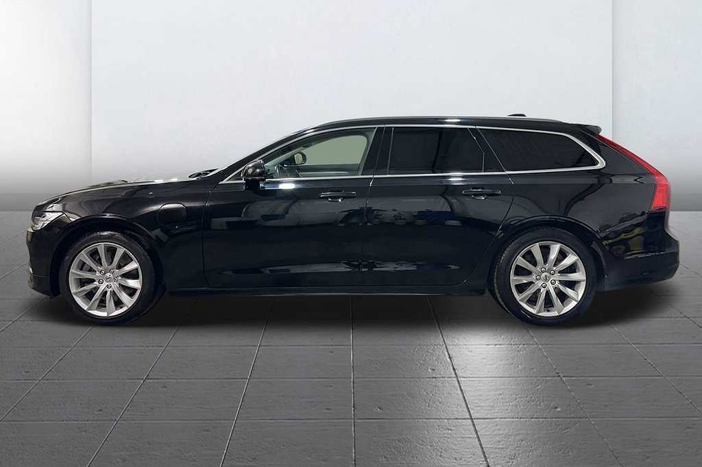 Volvo V90 Recharge T8 AWD Advanced Ed. Drag VOC Värmare Moms