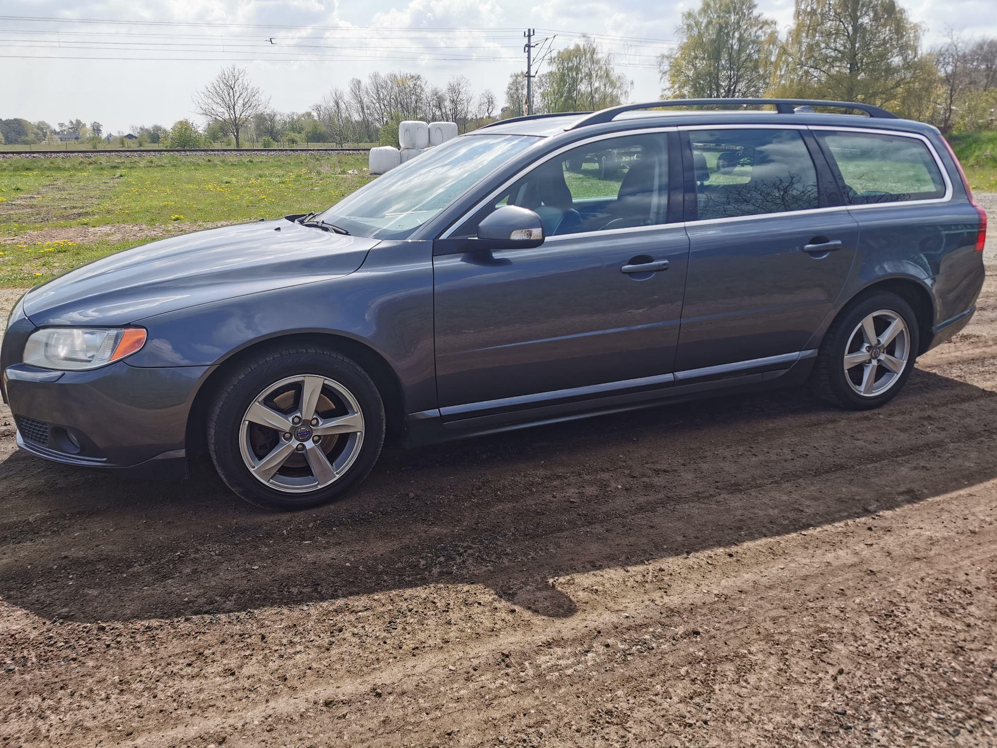 Volvo V70 1,6 DRIVe 2011, photo 2/36