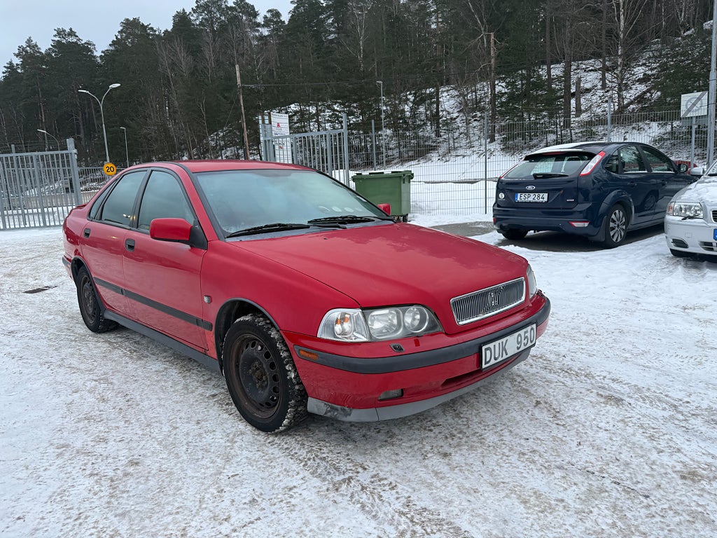 Volvo S40 1.8 122hk Automat 22500 mil Besiktigad t.o.m 2026-10-31