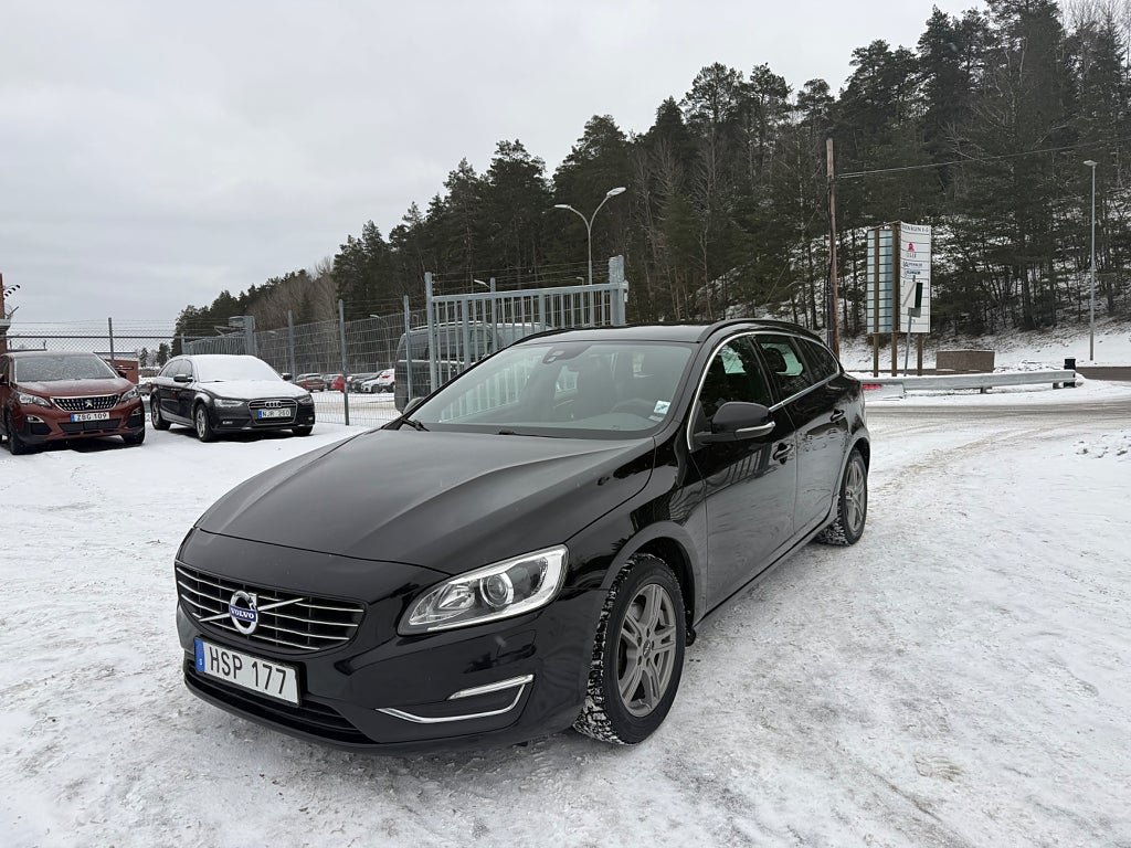 Volvo V60 D3 150hk Momentum Dragkrok Nyservad Välvårdad Euro 6