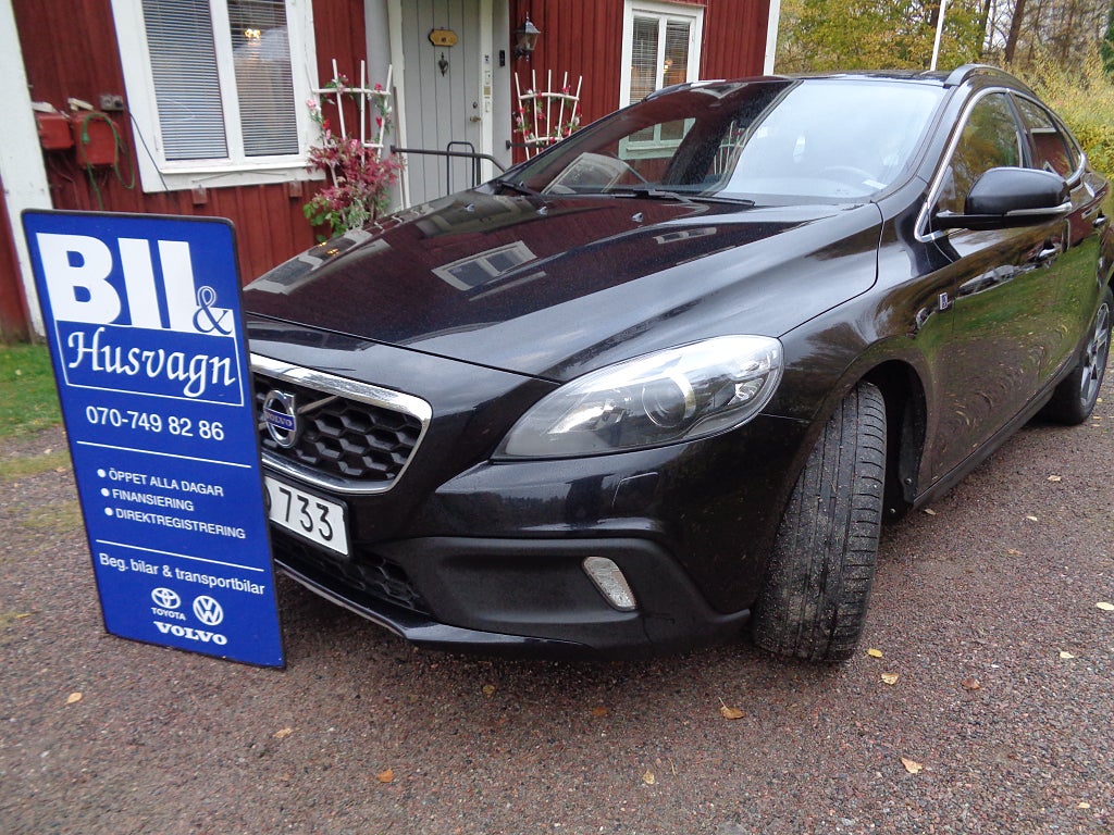 Volvo V40 Cross Country D2 Ocean Race NYBES/12400 MIL/FÅ ÄG/BRÄNSLESNÅL     