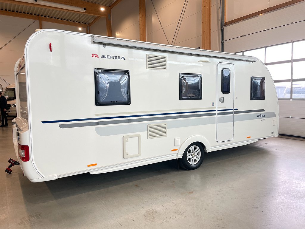 Adria Adora 573 PT / ALDE / Förtält / Solcell / Markis/3-vån - Adria