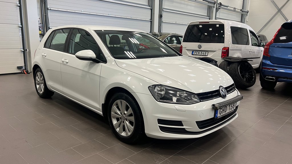 Volkswagen Golf 1.6 TDI 4Motion 1-ÄGARE Drag Värmare Kamera