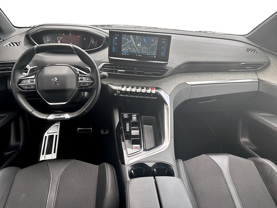 Bild på Peugeot 5008 GT+ 1.2 PT 130hk Aut 7-SITS B-KAMERA CARPLAY